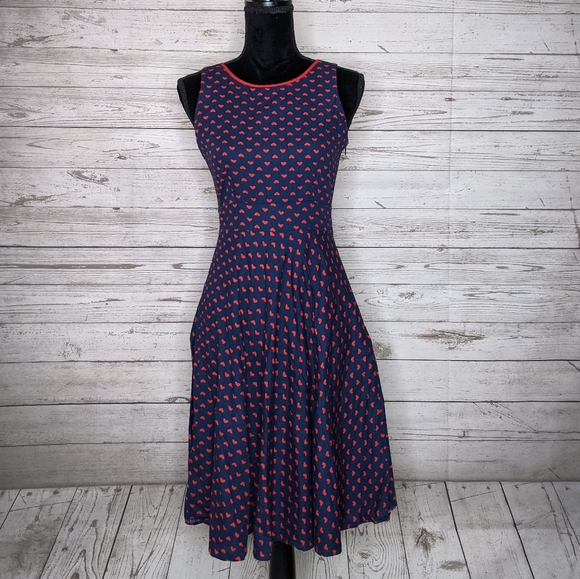 trollied dolly • 50's inspired fit & flare dress - Picture 1 of 6